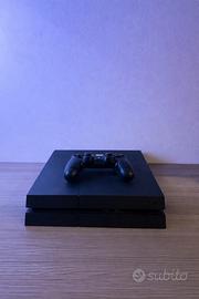 PlayStation 4 FAT con Controller e 5 giochi.