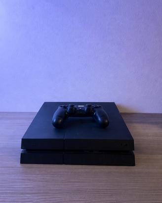 PlayStation 4 FAT con Controller e 5 giochi.