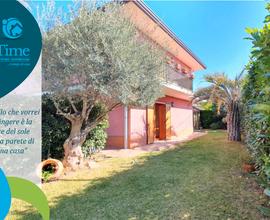Villetta accorpata con giardino e garage - Pedara
