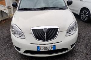 Lancia y 1.3 mtj 2011