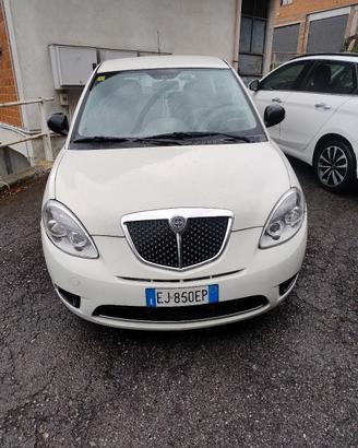 Lancia y 1.3 mtj 2011