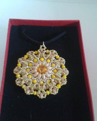 Ciondolo Giallo e Oro
