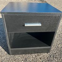 Comodino nero da letto