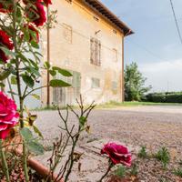 CASA SEMINDIPENDENTE A CORREGGIO