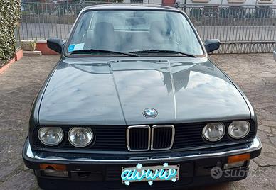 BMW320i