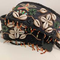 Cintura Artigianale Indiana Nera con Conchiglie