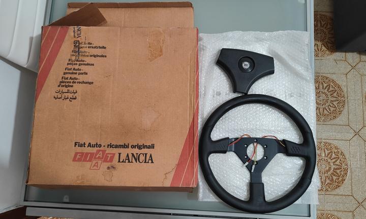 Volante Lancia Delta Evo Martini  nuovo