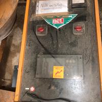 Carica batterie per muletto