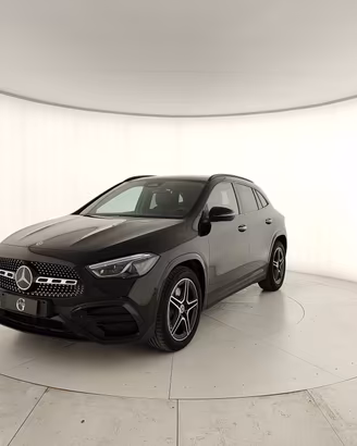 MERCEDES-BENZ GLA 250 4MATIC