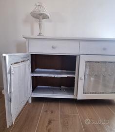 Mobile credenza