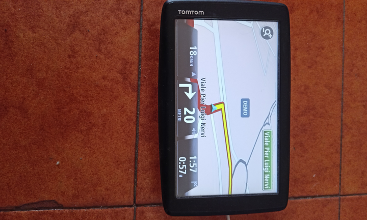 TomTom Schermo Gigante mappe aggiornate