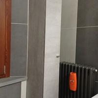 Colonnina portaoggetti da bagno + specchio