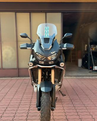 HONDA AFRICA TWIN FULL OPTIONAL!!!!