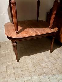 Tavolo antico in noce massello