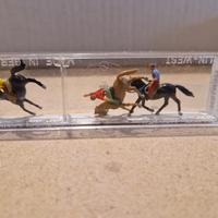 Arredi Per Plastico Ferroviario H0 Cowboys Con Cav