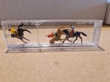 Arredi Per Plastico Ferroviario H0 Cowboys Con Cav