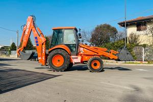 P51 Terna Hitachi FB100 con telescopico e mordente