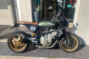 Honda Hornet 600 cafe racer unica