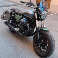 Moto guzzi v9 bobber centenario