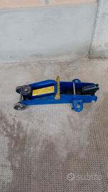 Cric Idraulico a Carrello 2T + Asta Sollevamento