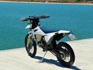 HUSQVARNA 150 2020 TARGATA