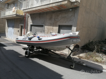 Gommone Bsc motore Evinrude E-tech 90cv