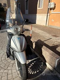 Beverly 300