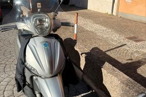Beverly 300