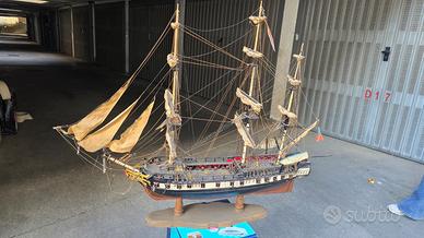 Modellino nave a vela