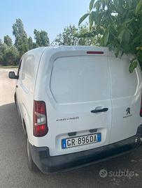 Peugeot partner bianco 12/2023