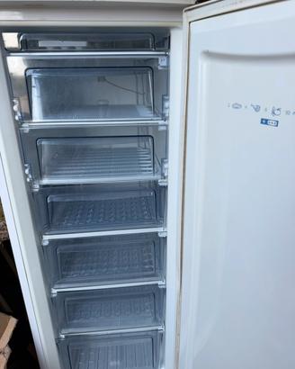 Freezer a cassetti