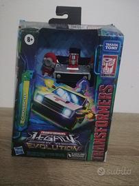 transformers legacy deluxe class autobot crosscut