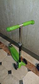 monopattino mini micro verde