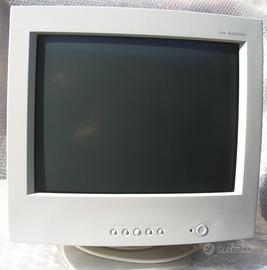 17" CRT MONITOR DAEWOO 170B