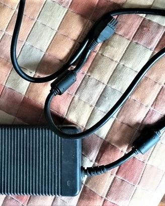 Alimentatore DELL ADP-220AB B 12 Volt 18A