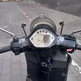 Vespa cc250 anno 2005