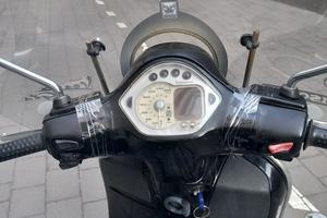 Vespa cc250 anno 2005