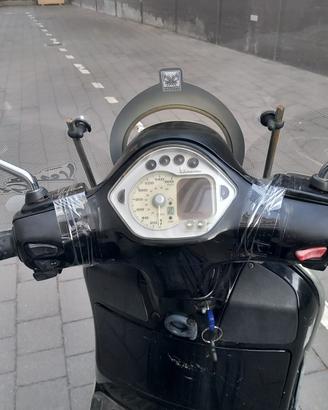 Vespa cc250 anno 2005