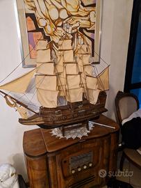 galeone in scala legno 