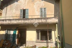 CASA DI CORTE A ROVELLASCA