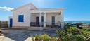triscina-villa-con-giardino-oltre-veranda-v-mare