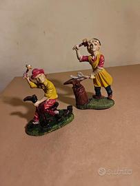 2 statuine mestieri scarpaio e fabbro per presepe 