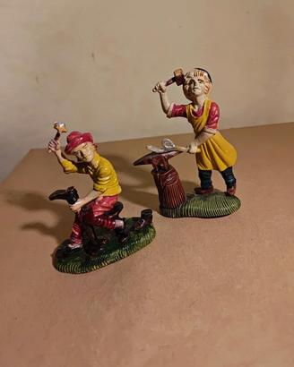 2 statuine mestieri scarpaio e fabbro per presepe 