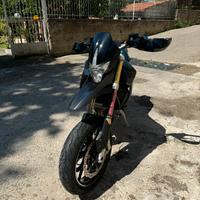 Aprilia dorsoduro 750