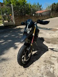 Aprilia dorsoduro 750