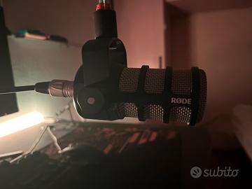 Rode PodMic XLR e asta - Microfono Professionale