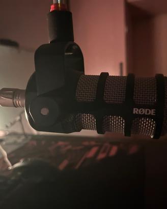 Rode PodMic XLR e asta - Microfono Professionale