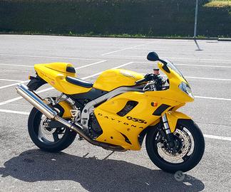 Triumph Daytona 955i