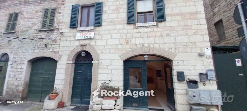 Immobile di 73 m² con 2 locali a Genga - Vista 2