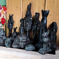 statuette 